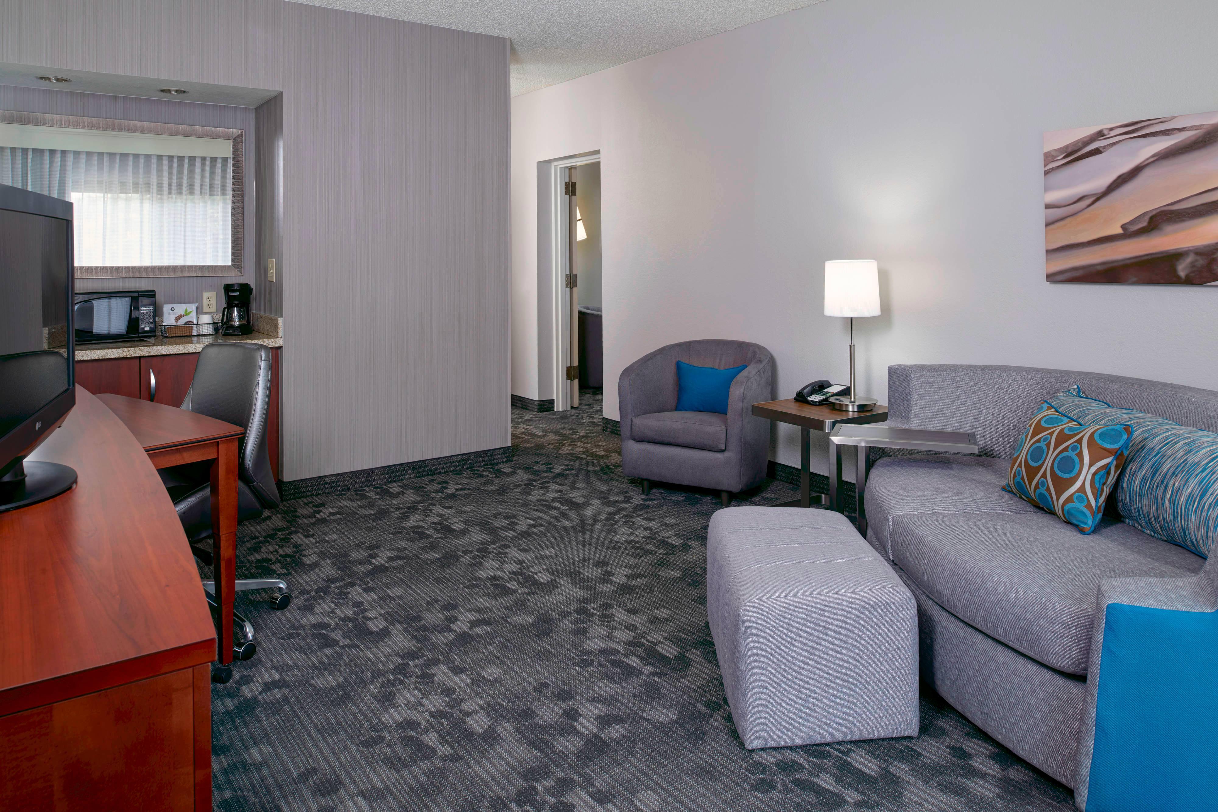 Sonesta Select Kansas Airport Tiffany Springs 3*